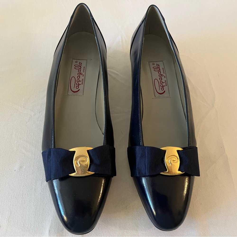 NEW Pappagallo Navy Shoes w/small heel